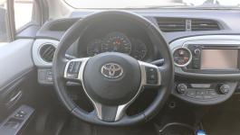 Toyota Yaris III 1.5 VVT-i 100h Hybride E-CVT Design