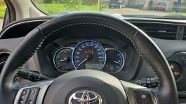 Toyota Yaris 1.5 VVTi 100h Hybride E-CVT Business