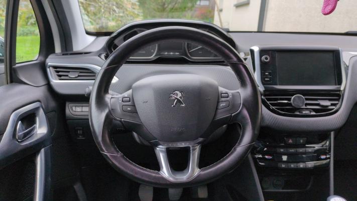 Peugeot 2008 1.6 BlueHDi 120 Allure