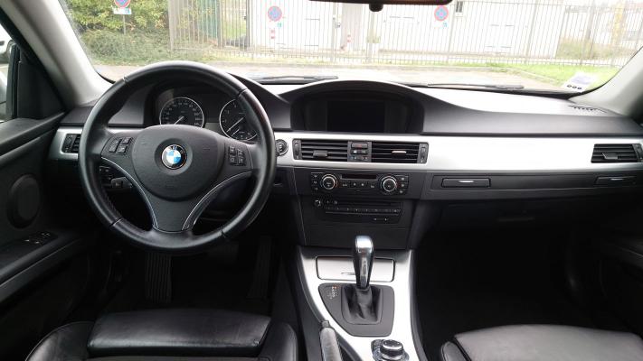 BMW Série 3 (E92) 320i 170 BVA6 Excellis - Automatique