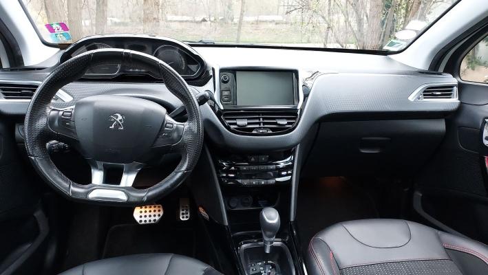 Peugeot 2008 1.2 PureTech 110 EAT6 GT Line