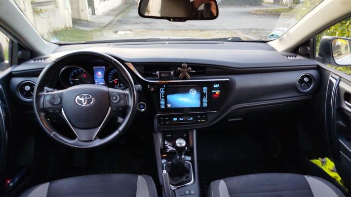 Toyota Auris Sports Touring 1.2T 116 Design